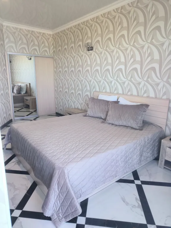 Апартамент с бассейном