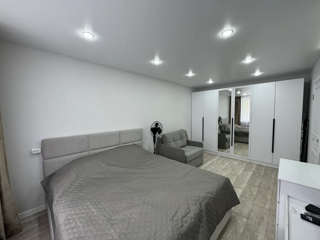 Уютная современная квартира