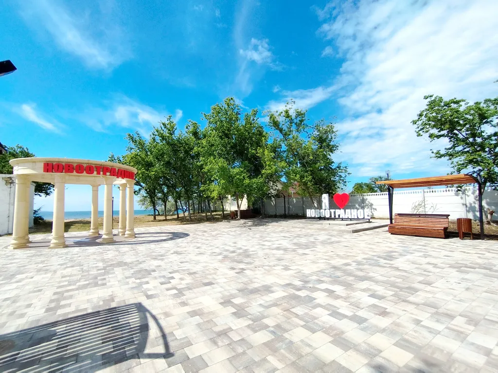 Коттедж Дом на берегу Казантипского залива — Новоотрадное