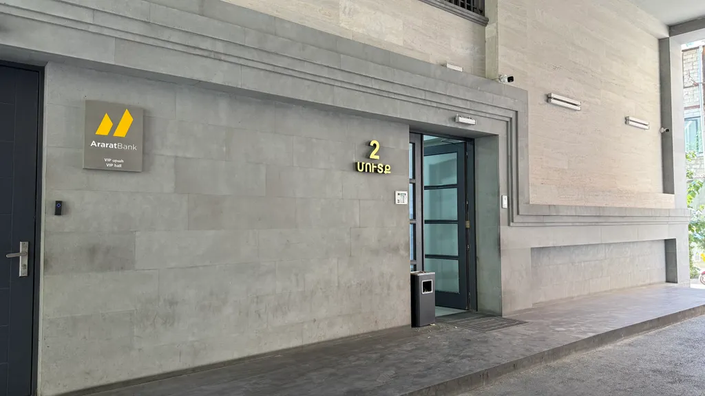 Уютный апартамент с 2 спальнями рядом с Сизнс парк