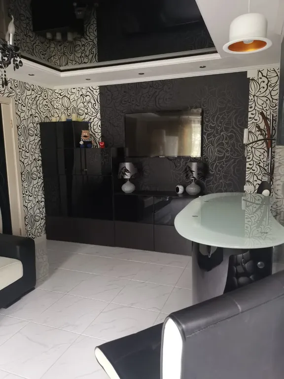 Дизайнерская квартира возле Бума