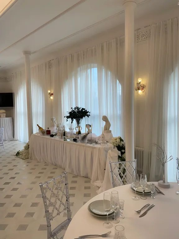 Дом у озера