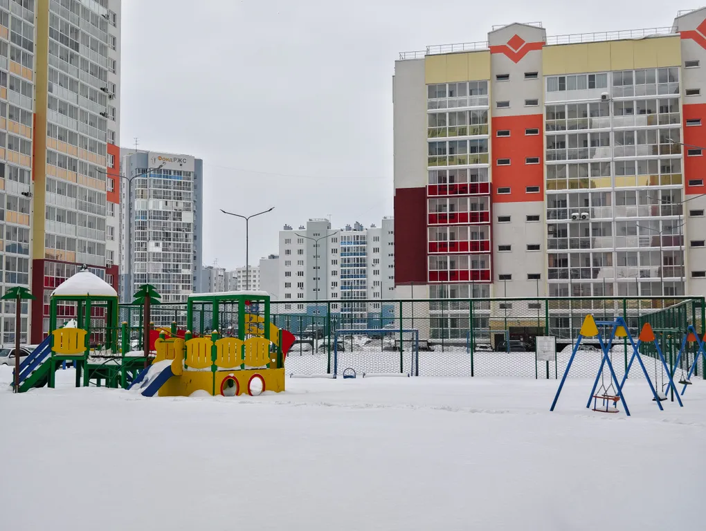 Евродвушка в новом ЖК, рядом с теннисным кортом