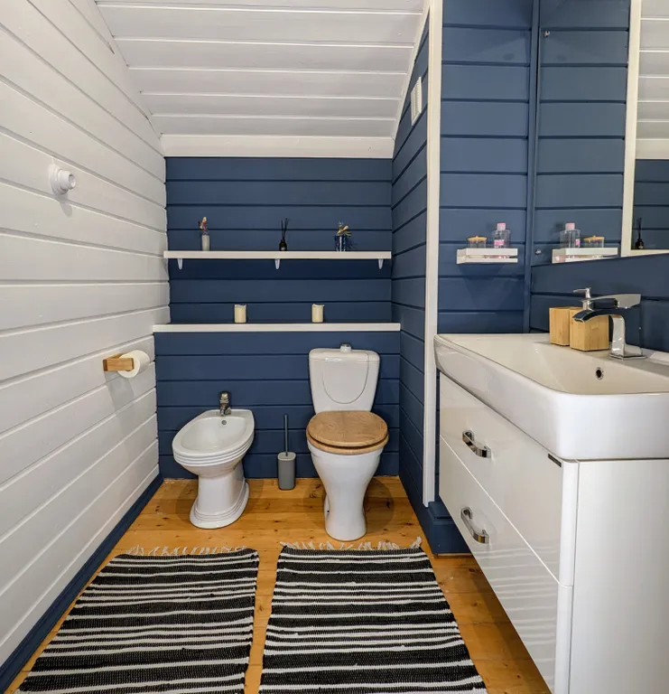 Коттедж в центре города с видом на парк