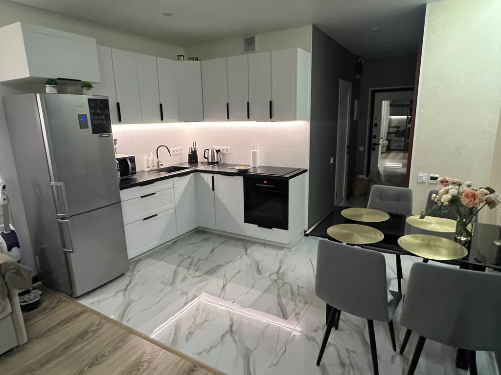 Уютная квартира с дизайнерским ремонтом рядом с метро