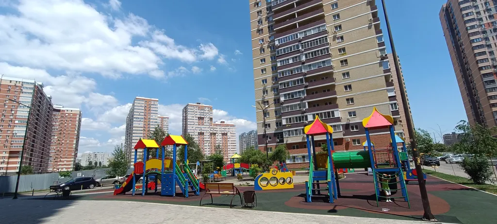 Квартира Уютная современная 2-комнатная квартира в тихом районе — Краснодар