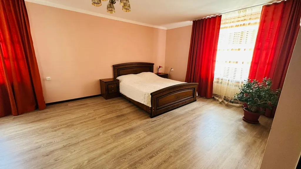 Уютная ,с большой площадью квартира с видом на горы — аренда посуточно в Эльбрус