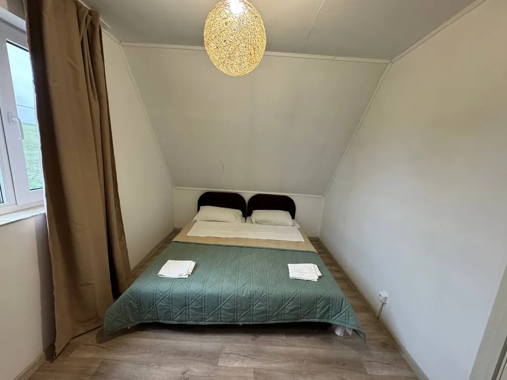 Дом с бассейном и баней рядом с лучшим песчаным пляжем в Орловке