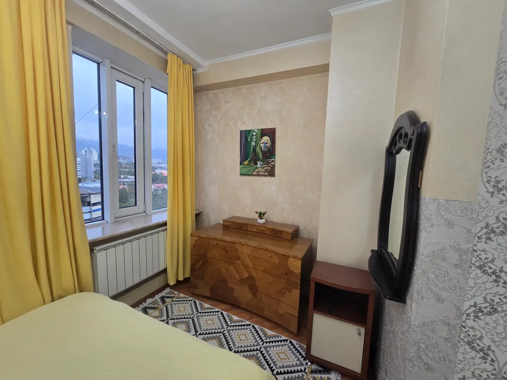 Квартира Двухкомнатная квартира в Золотом квадрате — Алматы