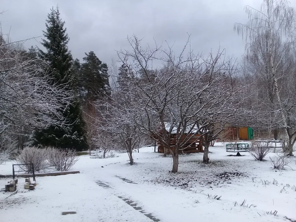 Дом на берегу реки