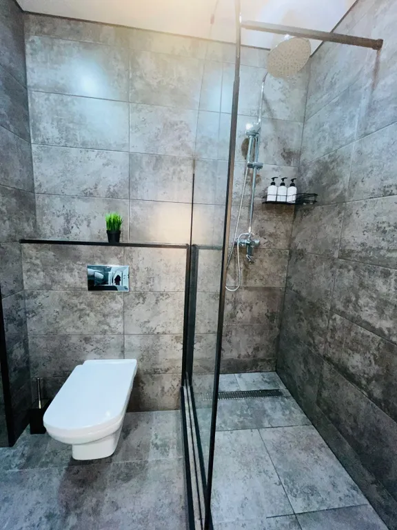 Уютная, новая студия в современном стиле