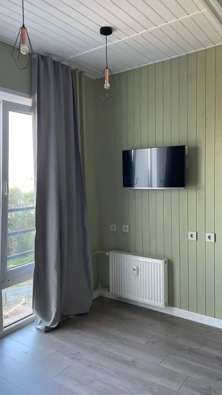 Студия с видом на реку