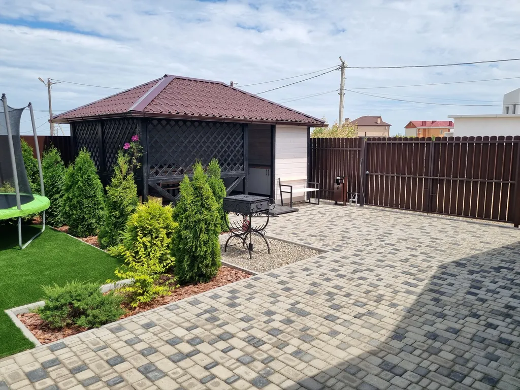 Коттедж Уютный дом на первой линии Азовского моря — Кучугуры