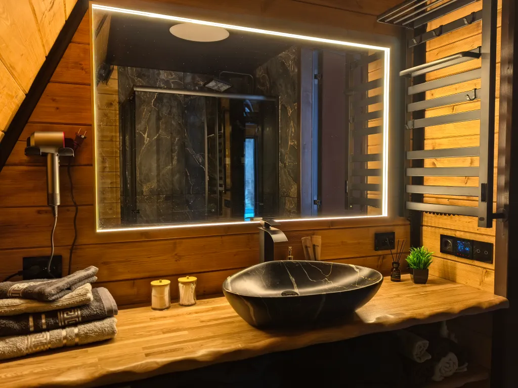 Дом в лесу и никаких соседей