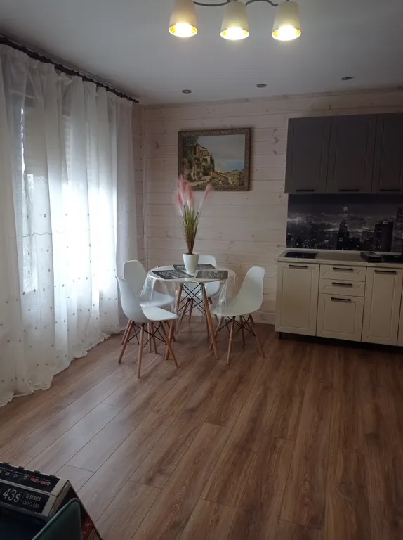 Котедж в тихом саду у моря