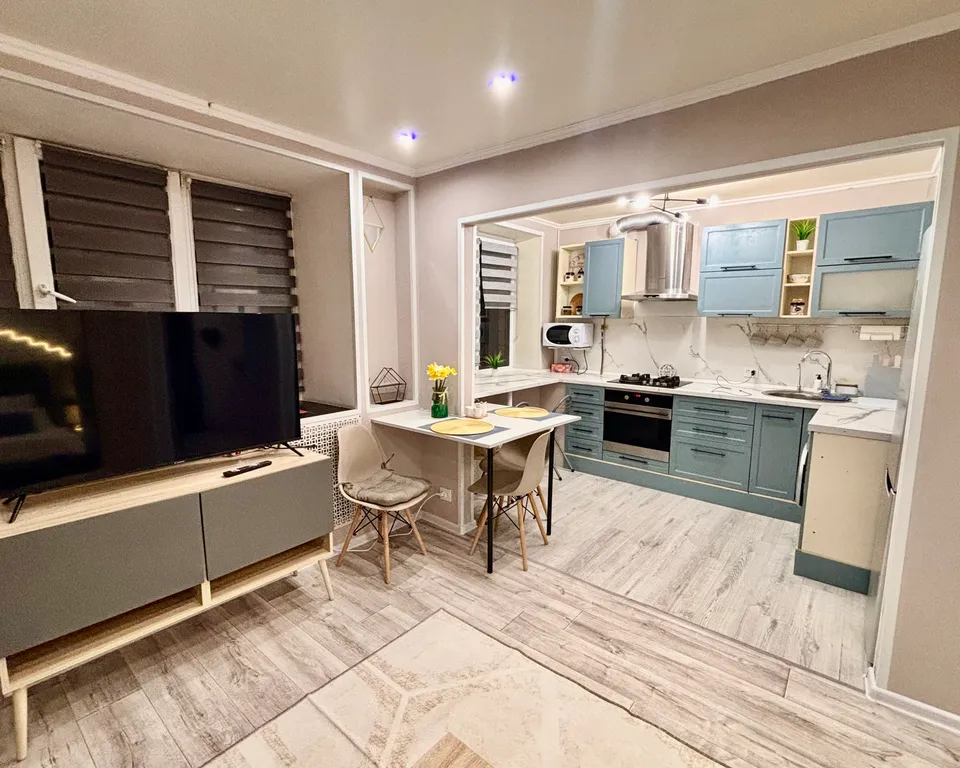 Квартира Уютная и светлая студия в центре — Курск