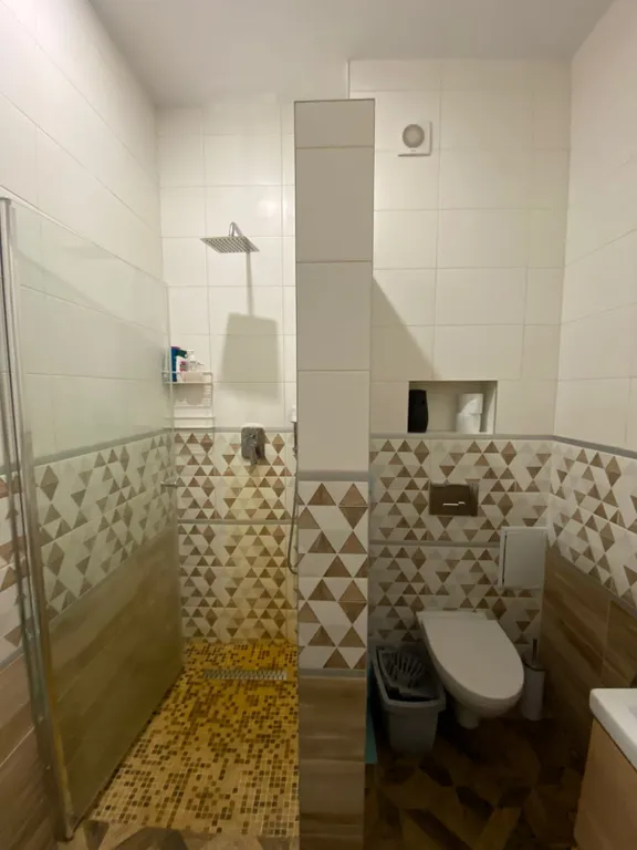 Уютные апартаменты в лесу рядом с озером и морем