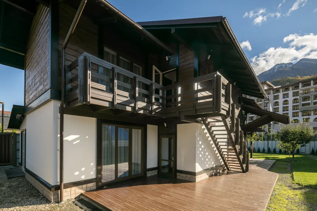 Шикарный коттедж с видом на сказочные горы в центре Красной поляны