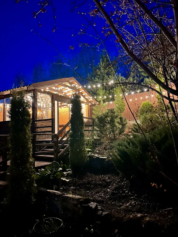 Домик в Горном Алтае с видом на горы