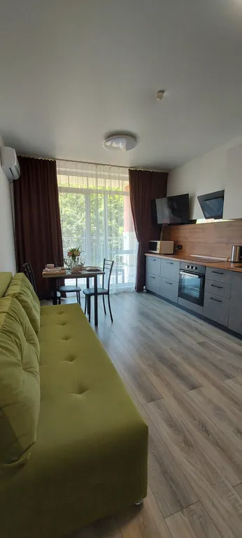 Просторная квартира с бассейном в ЖК Кипарис