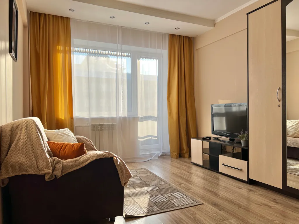 Теплая 1-к кв рядом с жд вокзалом. Не берем оплату за финальную уборку