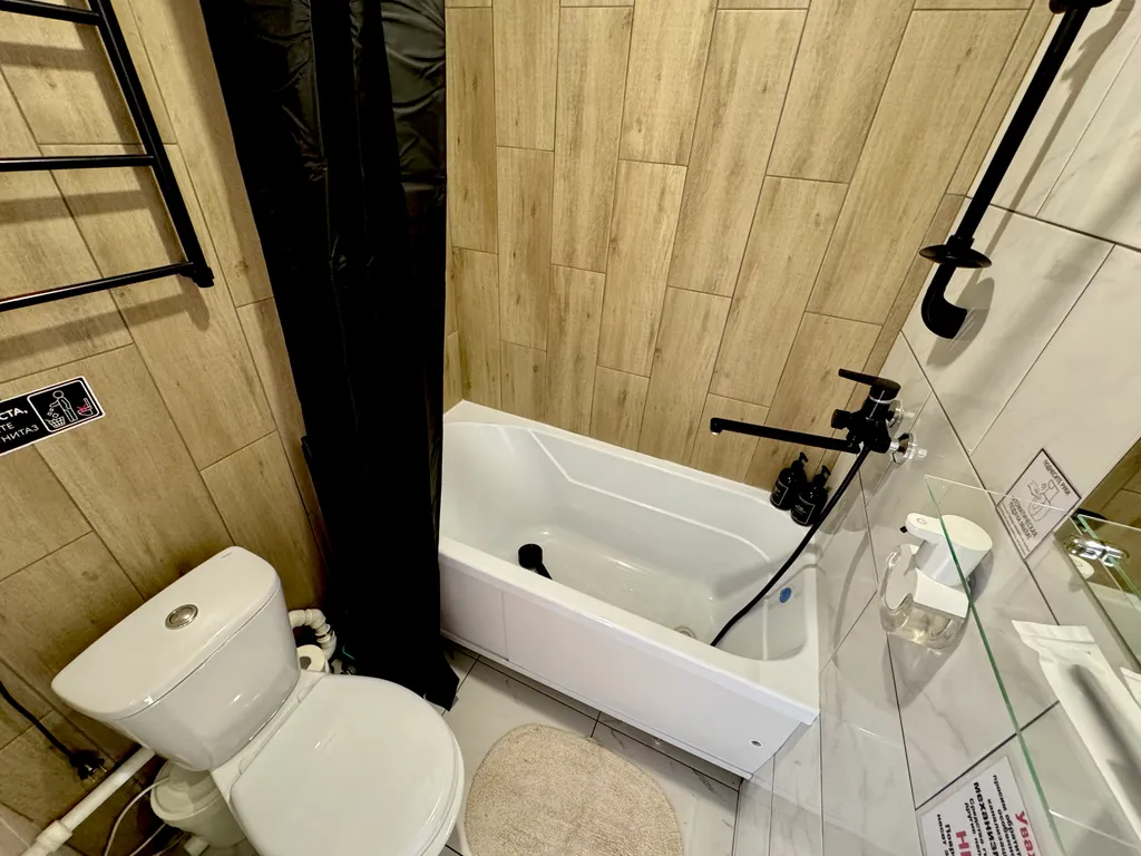 Студия Эконом, возле АлтГПТУ со всеми удобствами