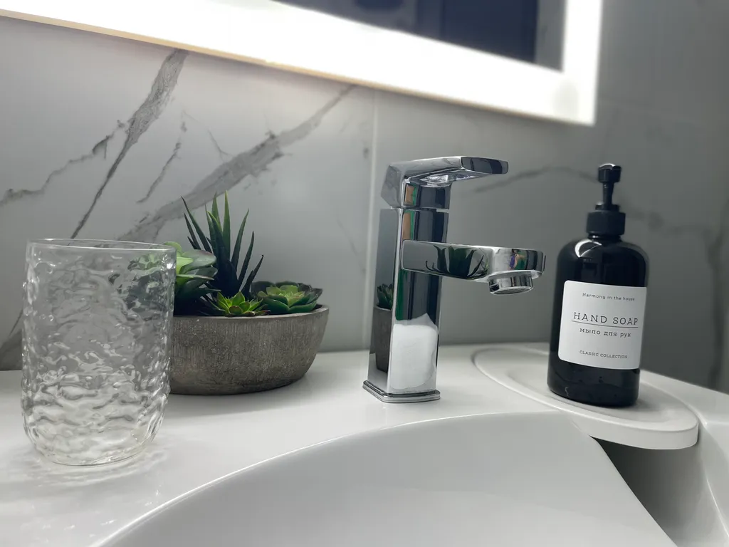 Уютная современная квартира рядом с рекой великая