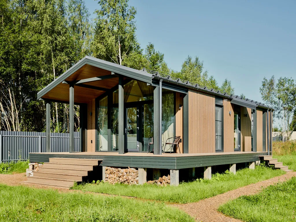 Коттедж Новый дом с сауной и детской/спортивной площадкой — Капорки