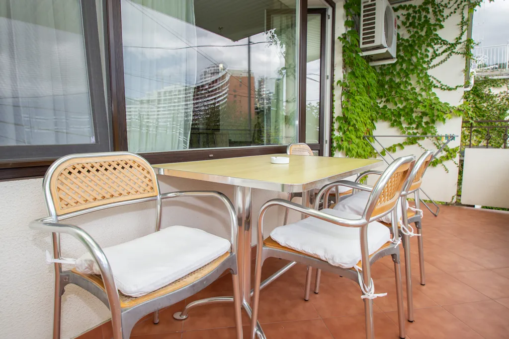 Однокомнатный апартамент "Андеграунд" с видом на море