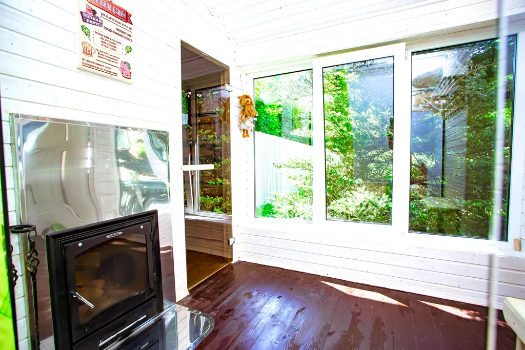 Дом с роскошным бассейном и 2 видами бань