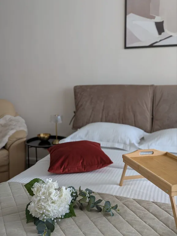 Студия с панорамным окном, видом на Северные закаты, Чумаровка 2 минуты