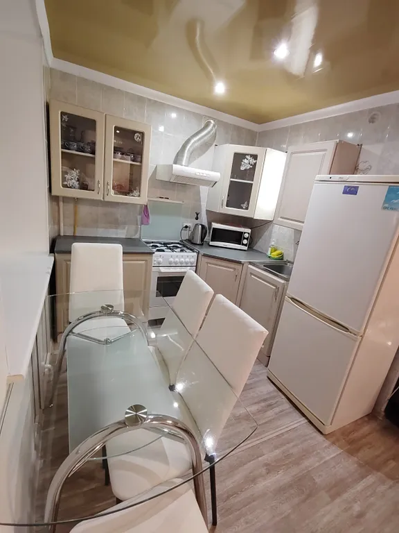 Студийного плана двухкомнатная квартира с шикарным видом на площадь Пять Углов