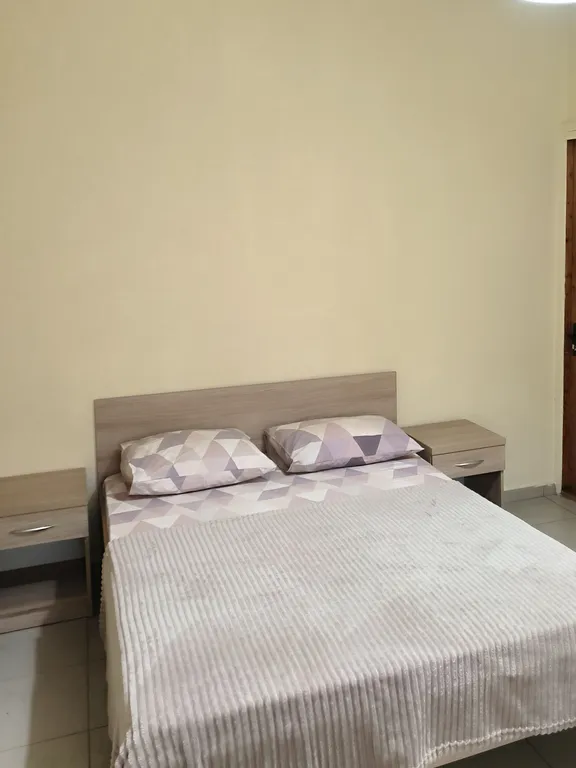 Квартира Комната — аренда посуточно в Лоо