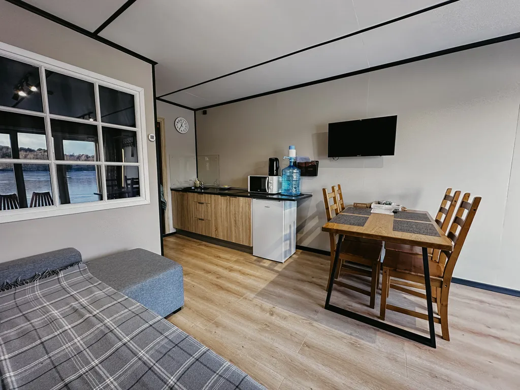 Плавучий дом Лещ