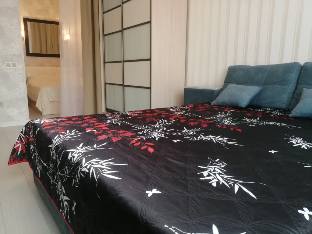 Квартира Апартаменты на набережной — Геленджик