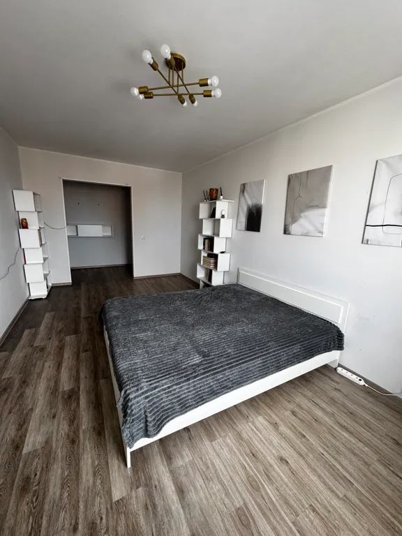 Стильная двушка в сердце города! Рядом набережная и Броско Молл