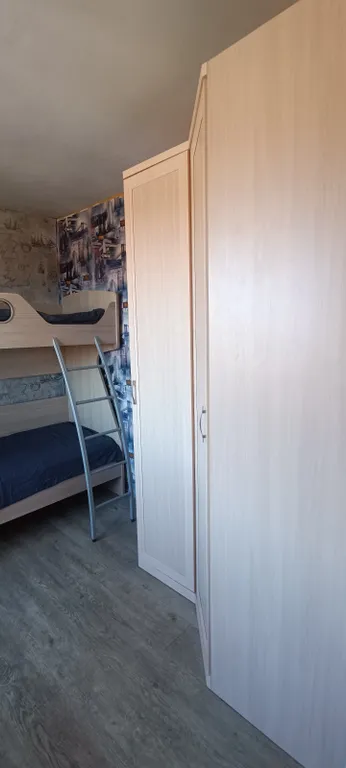 Счастливая матрешка у вокзала Исакогорка