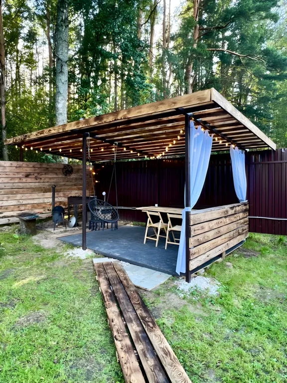 Уютный лесной домик с баней — отдых мечты