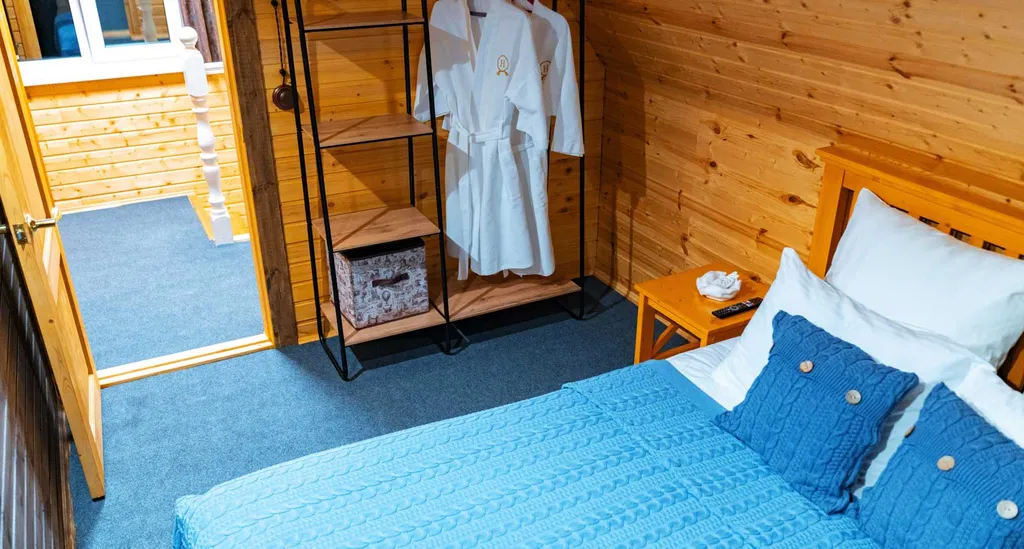 Домик с бассейном Арик