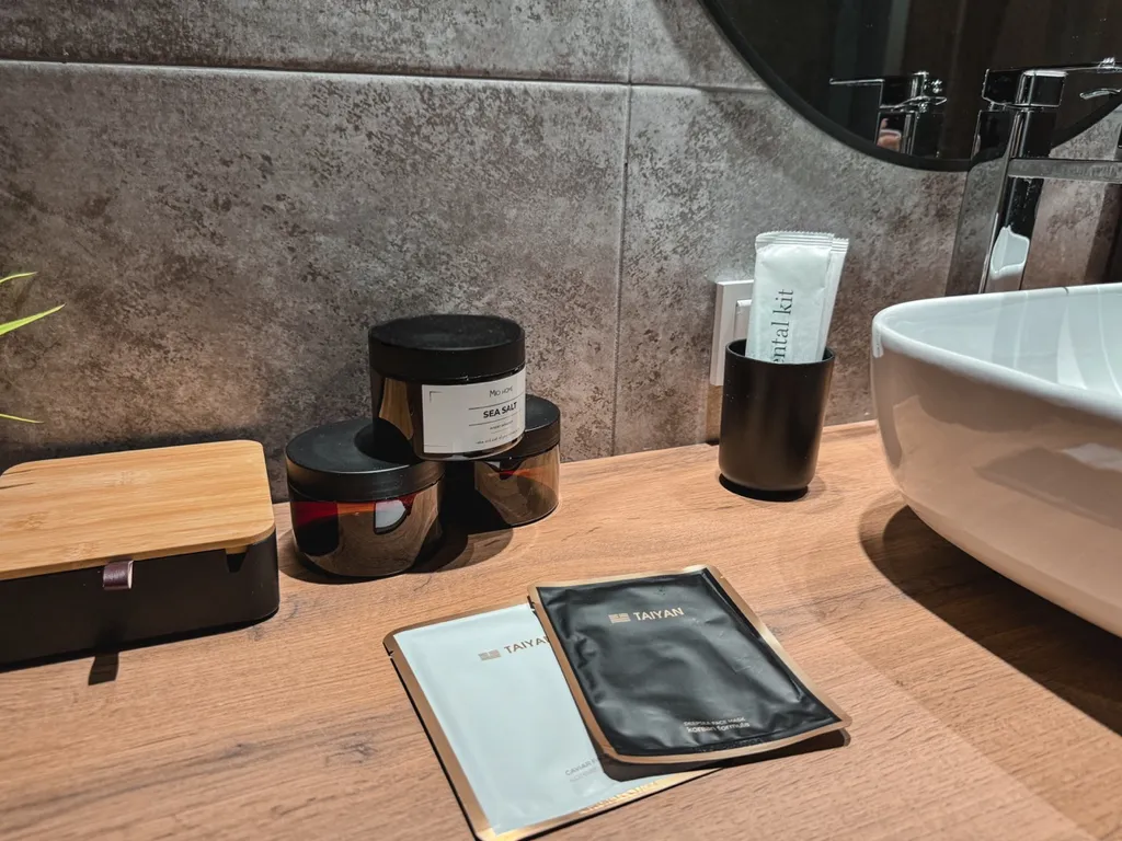 А.В. Апартаменты БЦ Аметист