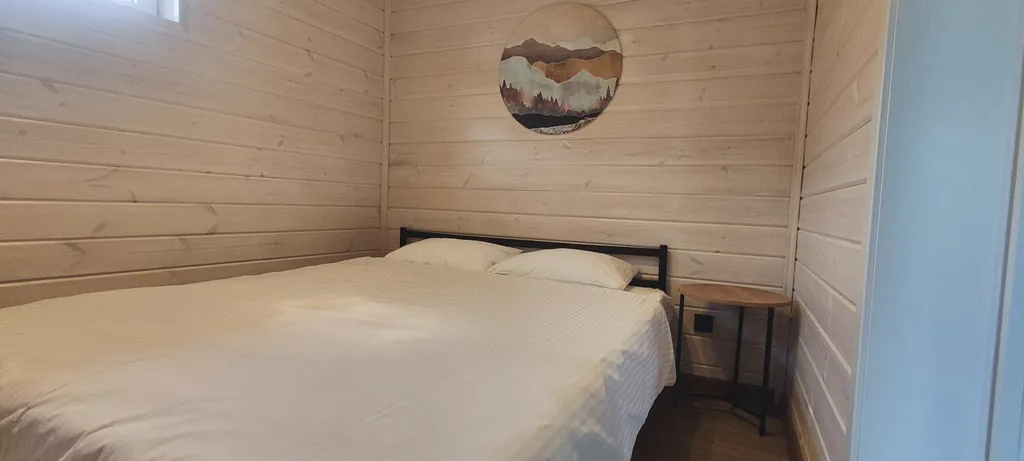 Коттедж с видом на горы и террасой