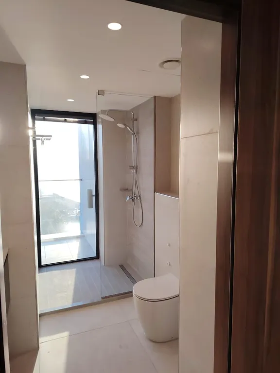 Премиальная студия на первой линии 3121