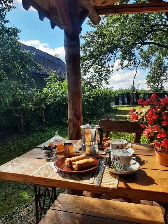 Агроусадьба в хуторской тиши с камином, сеновалом и сном на пчелах