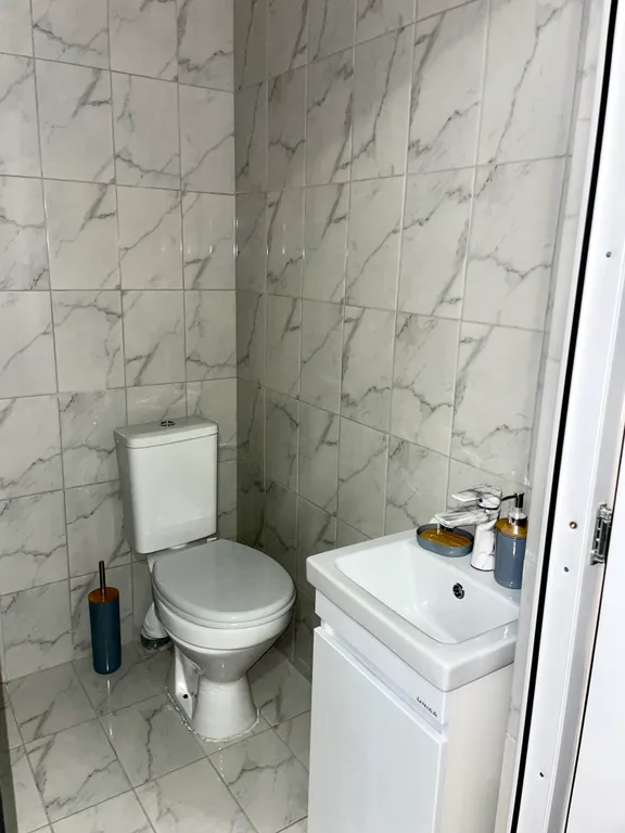 Коттедж Коттеджи на берегу моря — Сухум