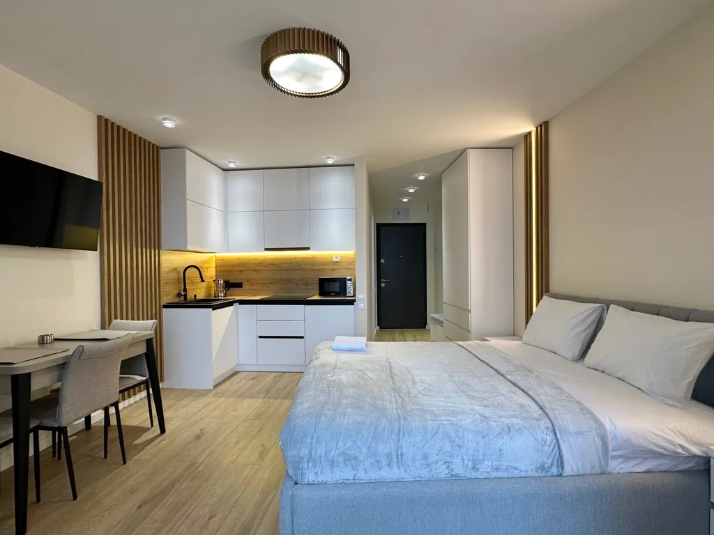 Стильная студия с видом на море и закаты