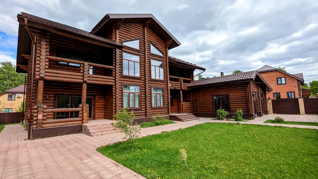 Дом с бассейном, сауной, до 50 человек