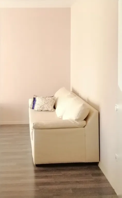 Уютная квартира с панорамными окнами и кондиционером