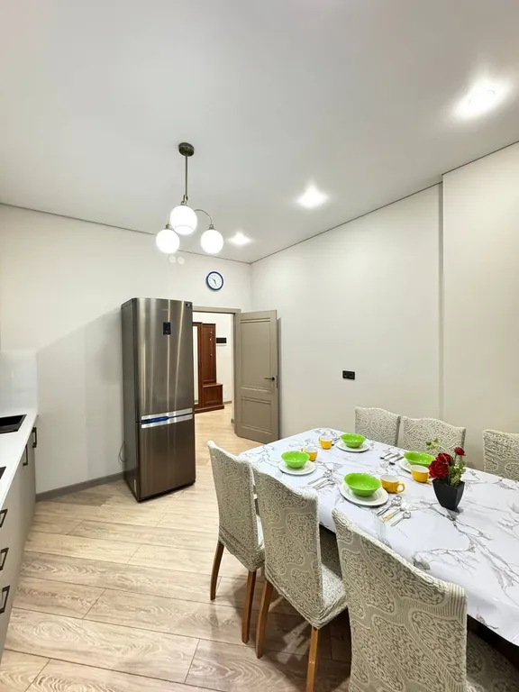 Просторная уютная двухкомнатная квартира в центре левого берега