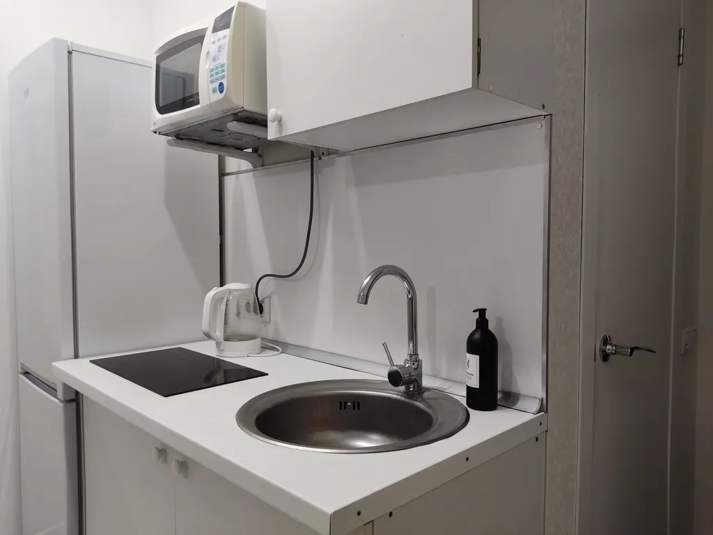 Квартира с балдахином натуральная мебель готика