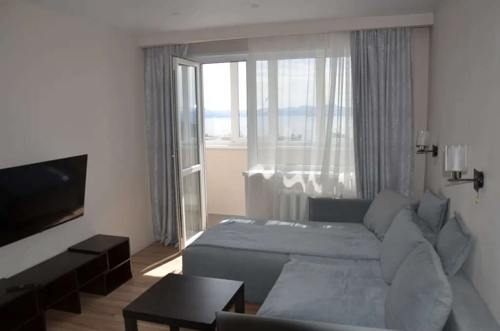 Квартира с шикарным видом на бухту и вулкан Вилючинский